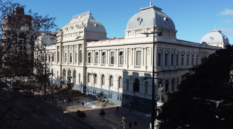 Faculdades d medicina no Uruguai
